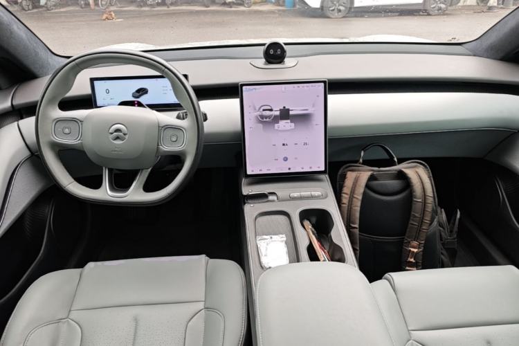 Used Nio ET5 2022 75 kWh Center Console