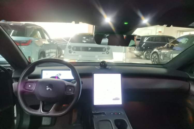 Used Nio ET5 2022 75 kWh Center Console