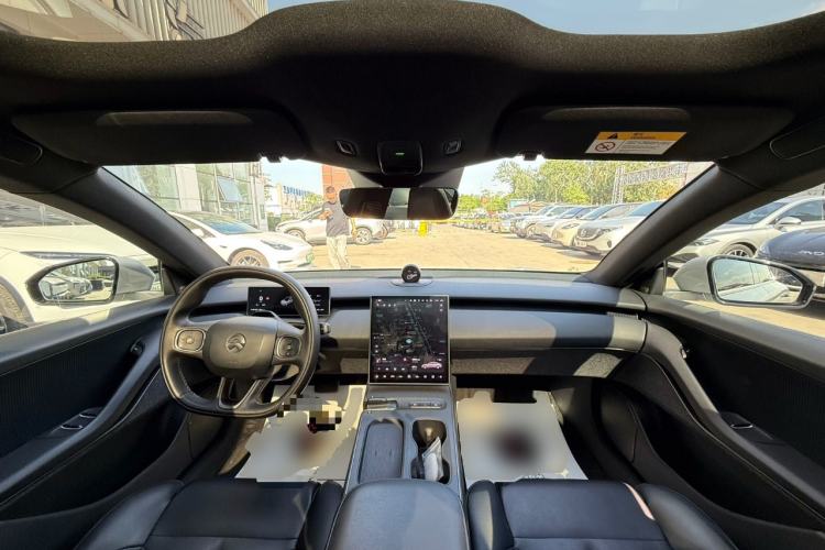 Used Nio ET5 2022 75 kWh Center Console