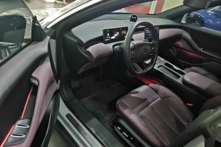 Used Nio ET5 2022 75 kWh Driver Seat