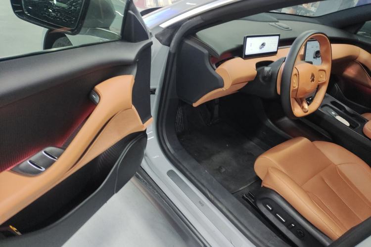 Used Nio ET5 2022 75 kWh Driver Seat