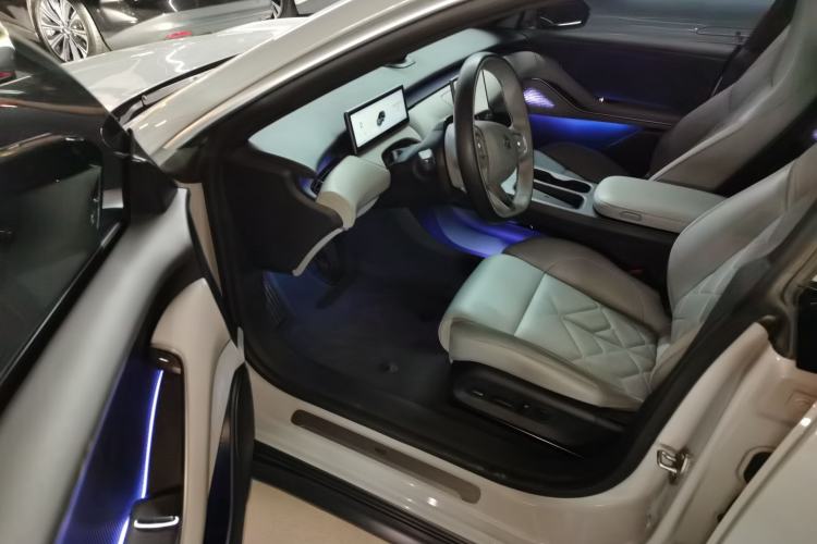 Used Nio ET5 2022 75 kWh Driver Seat