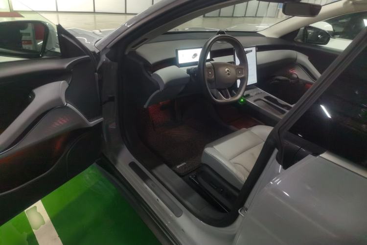 Used Nio ET5 2022 75 kWh Driver Seat