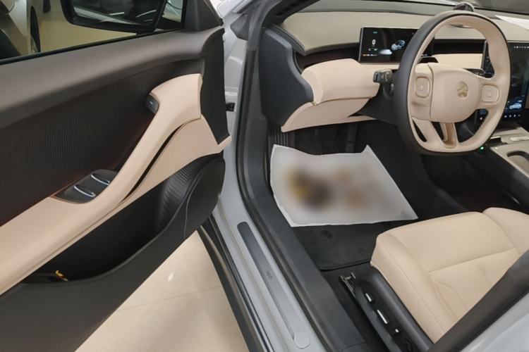 Used Nio ET5 2022 75 kWh Driver Seat