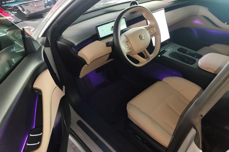 Used Nio ET5 2022 75 kWh Driver Seat