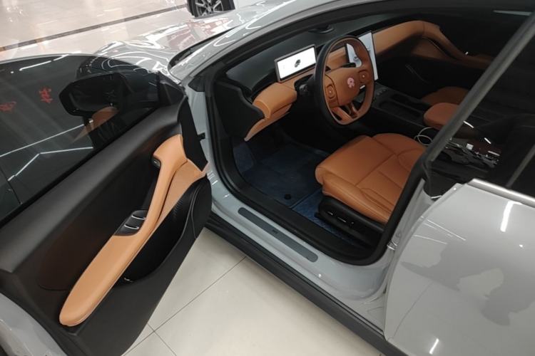 Used Nio ET5 2022 75 kWh Driver Seat