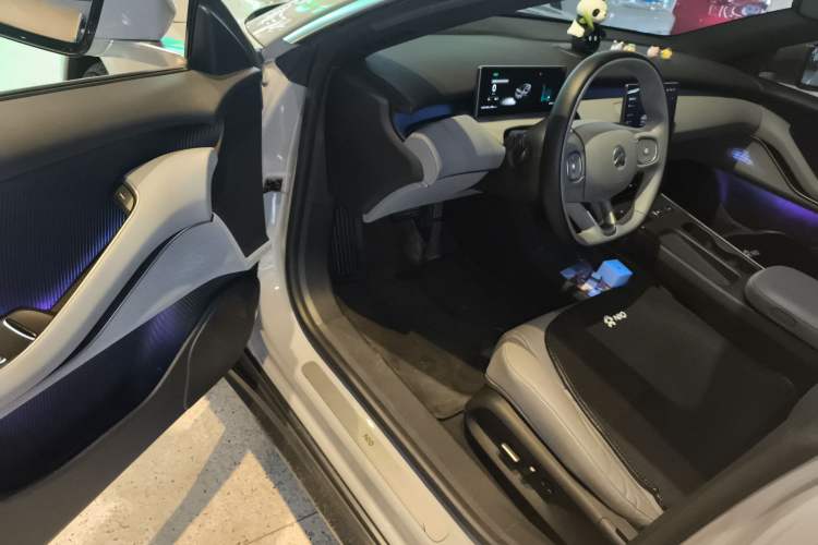Used Nio ET5 2022 75 kWh Driver Seat