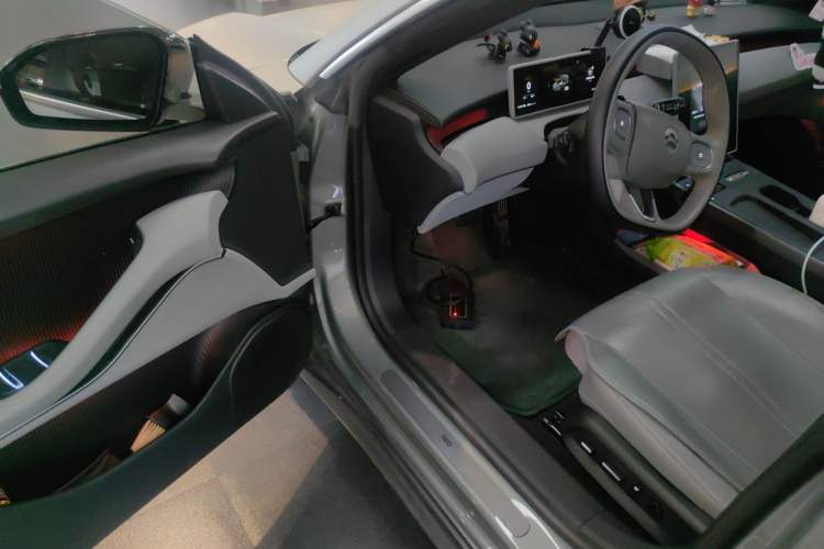 Used Nio ET5 2022 75 kWh Driver Seat