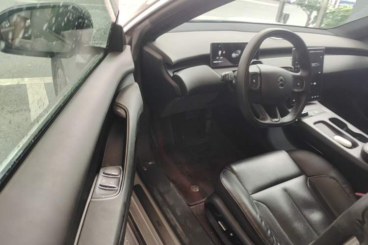 Used Nio ET5 2022 75 kWh Driver Seat