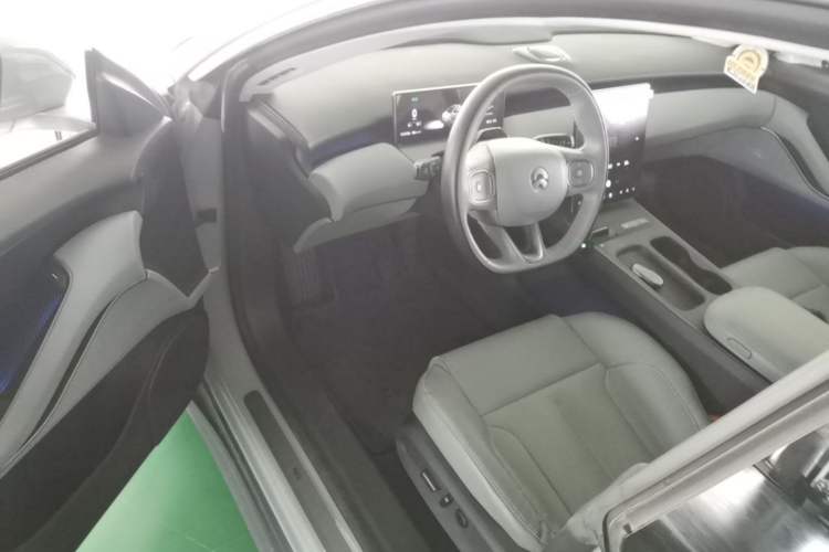 Used Nio ET5 2022 75 kWh Driver Seat