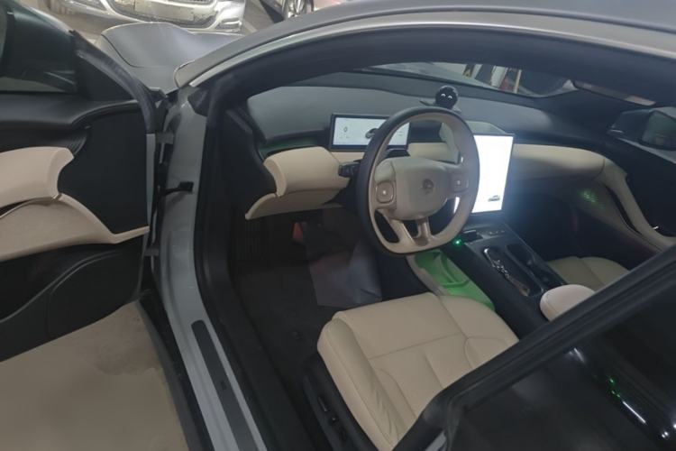 Used Nio ET5 2022 75 kWh Driver Seat