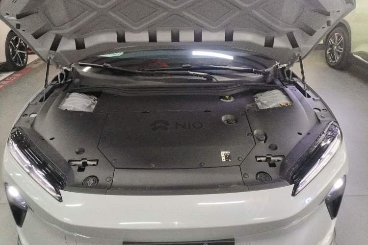 Used Nio ET5 2022 75 kWh Engine Bay