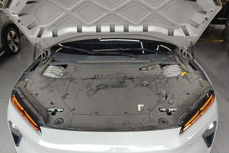 Used Nio ET5 2022 75 kWh Engine Bay