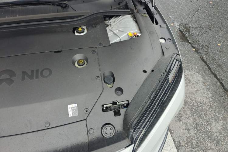 Used Nio ET5 2022 75 kWh Engine Bay Left