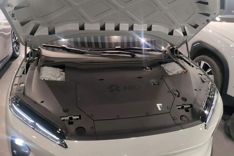 Used Nio ET5 2022 75 kWh Engine Bay