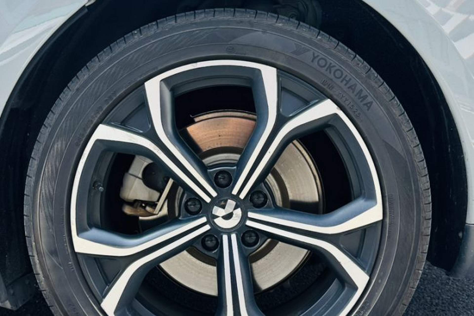 Used Nio ET5 2022 75 kWh Exterior 1