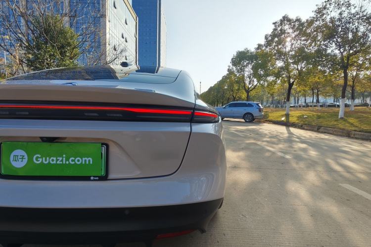 Used Nio ET5 2022 75 kWh Exterior 13