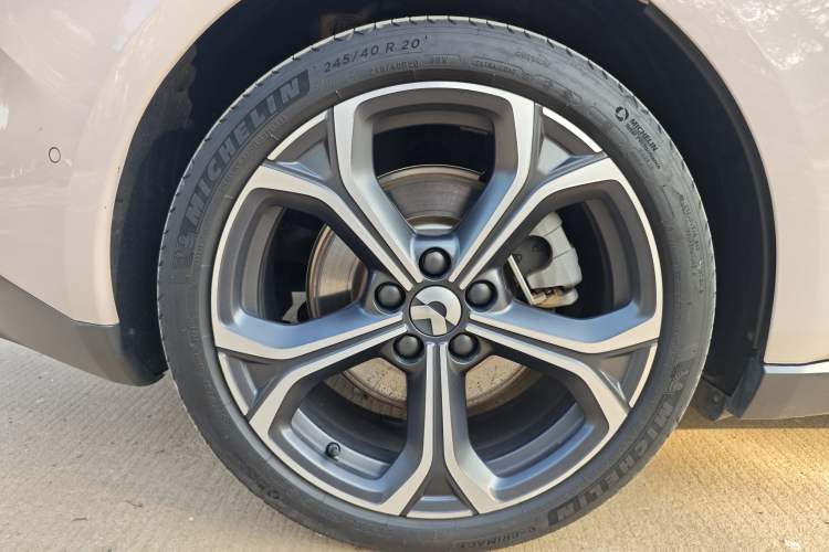 Used Nio ET5 2022 75 kWh Exterior 14