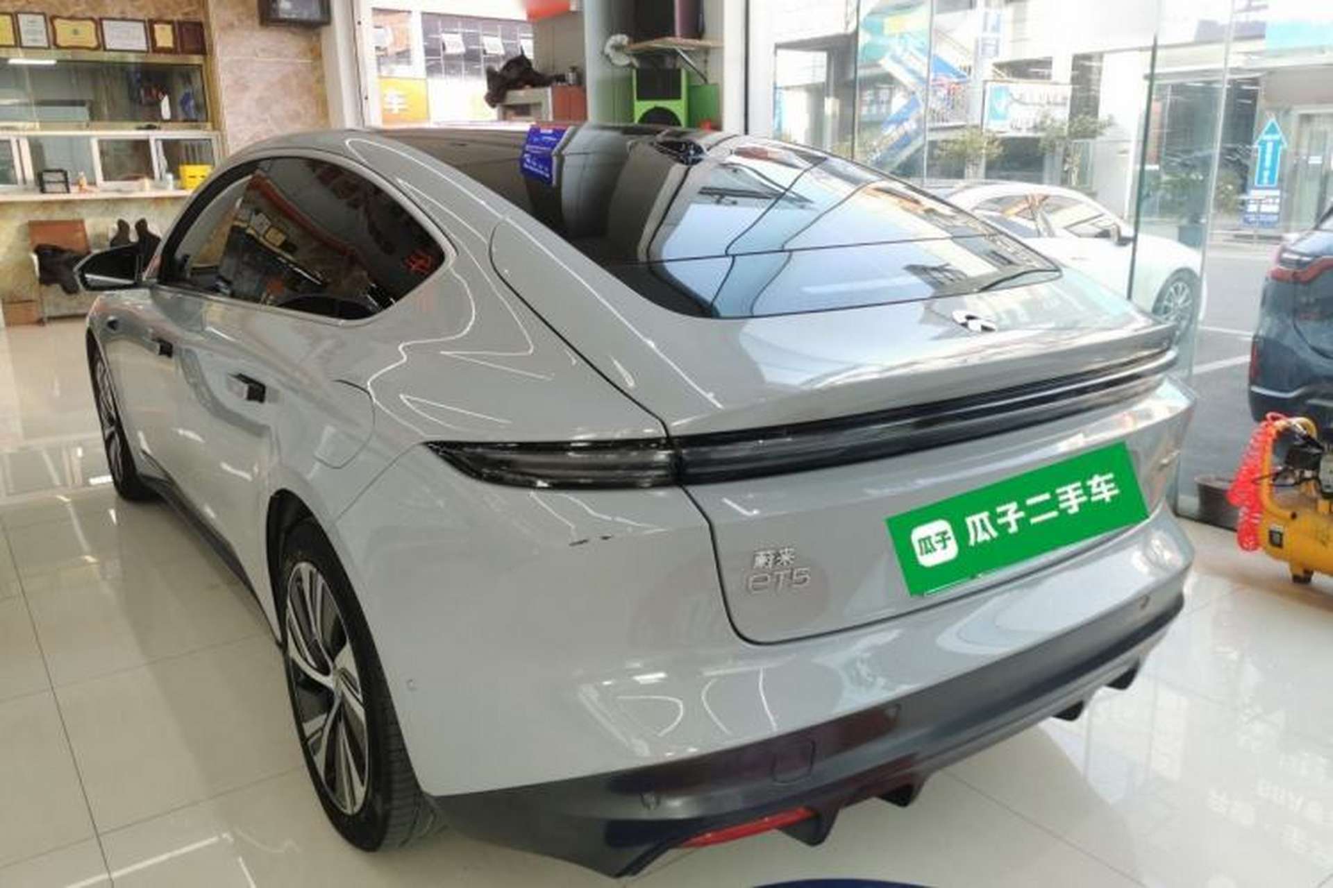 Used Nio ET5 2022 75 kWh Exterior 2
