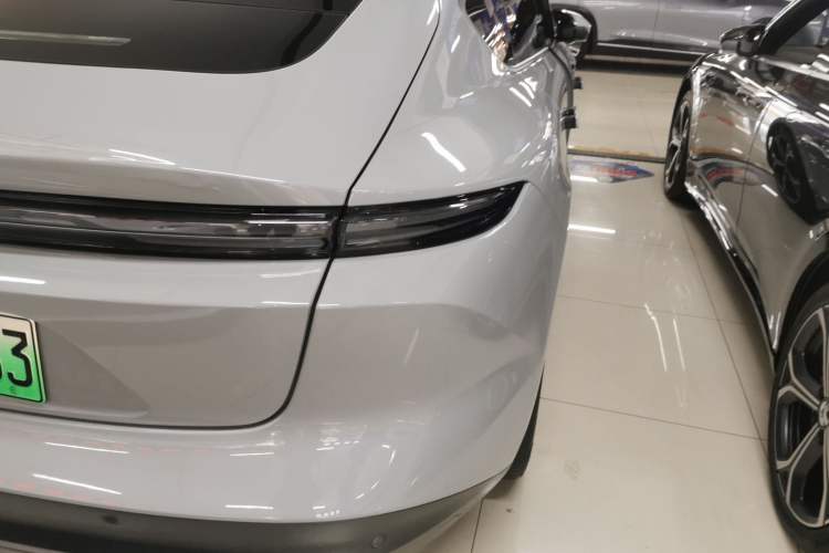 Used Nio ET5 2022 75 kWh Exterior 3