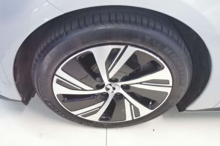 Used Nio ET5 2022 75 kWh Exterior 4