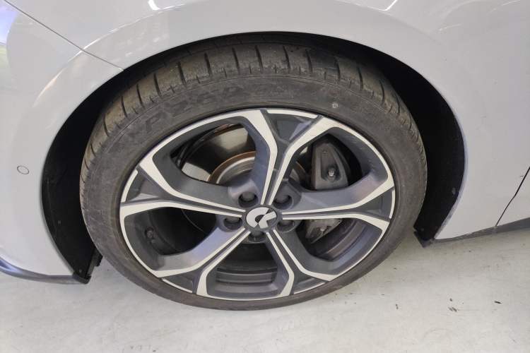 Used Nio ET5 2022 75 kWh Exterior 4