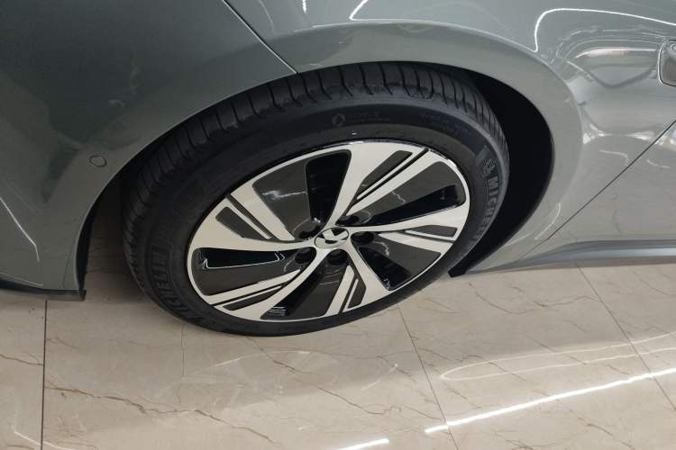 Used Nio ET5 2022 75 kWh Exterior 4