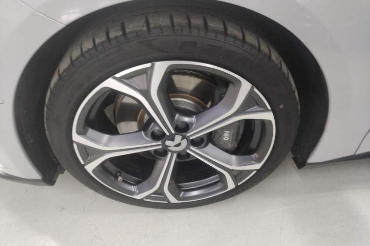 Used Nio ET5 2022 75 kWh Exterior 4