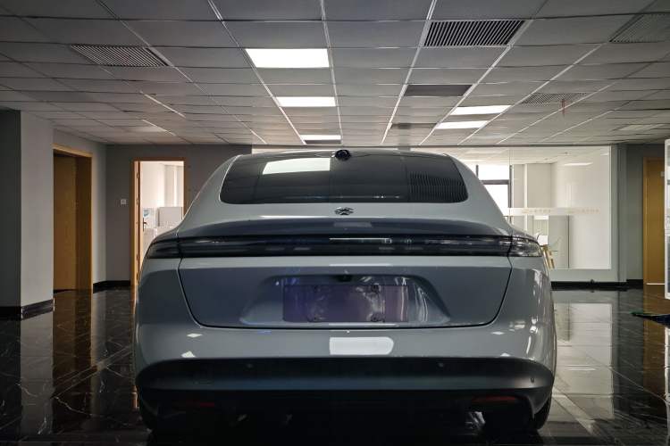 Used Nio ET5 2022 75 kWh Exterior 4