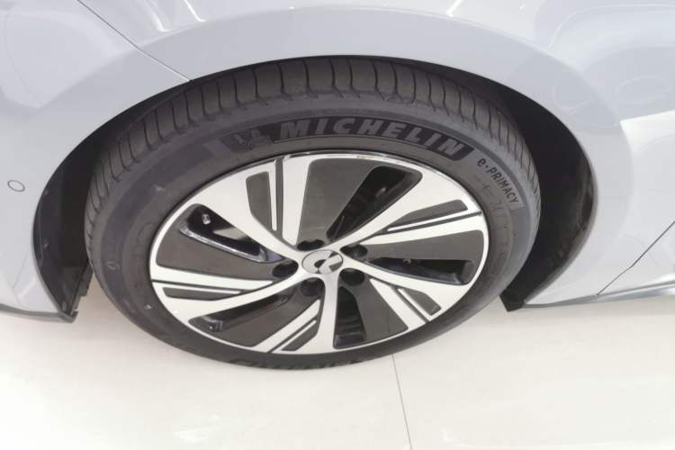 Used Nio ET5 2022 75 kWh Exterior 4