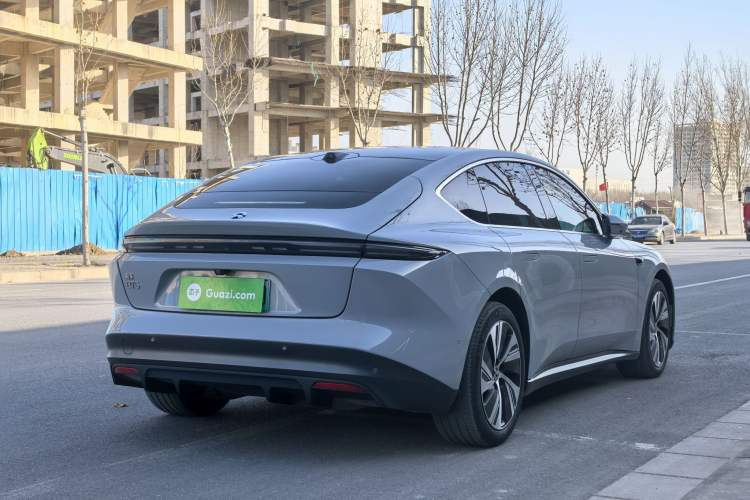 Used Nio ET5 2022 75 kWh Exterior 4