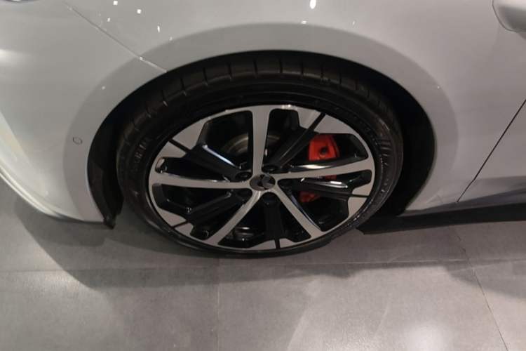 Used Nio ET5 2022 75 kWh Exterior 4