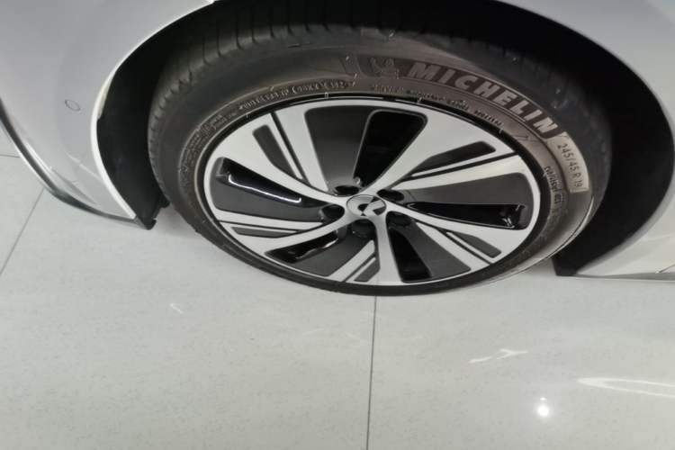 Used Nio ET5 2022 75 kWh Exterior 4