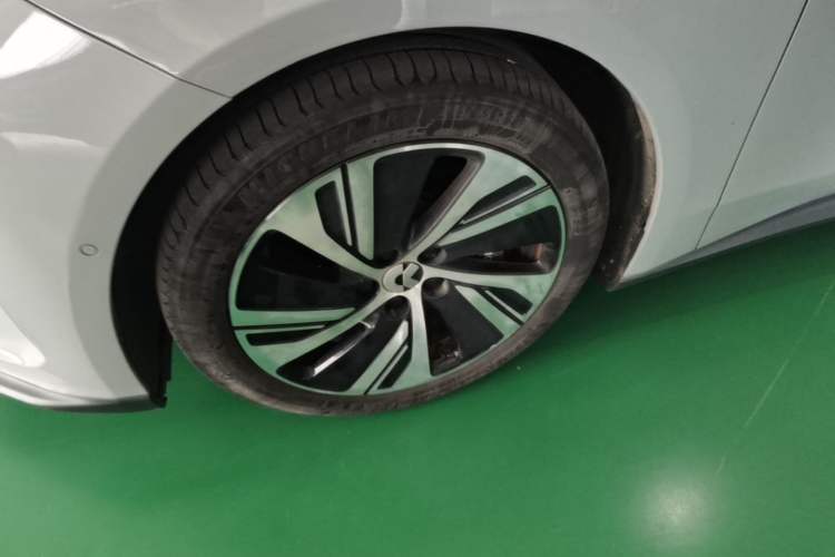 Used Nio ET5 2022 75 kWh Exterior 4
