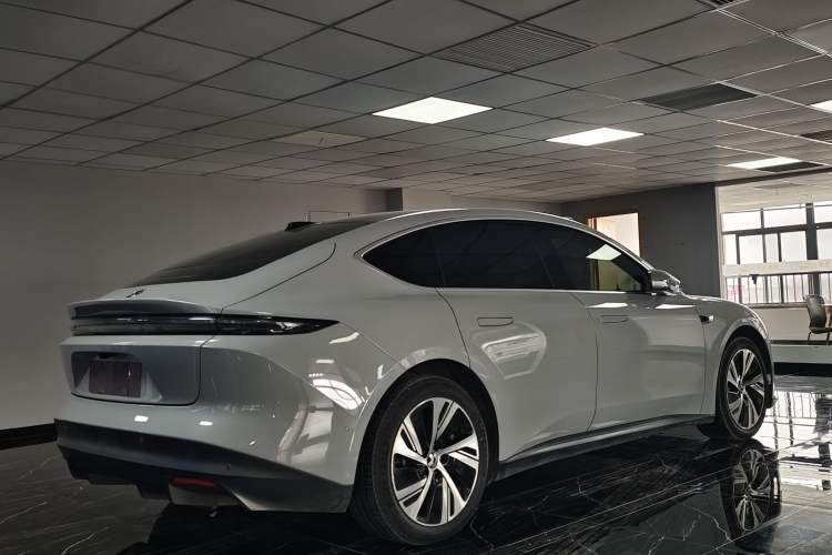 Used Nio ET5 2022 75 kWh Exterior 5