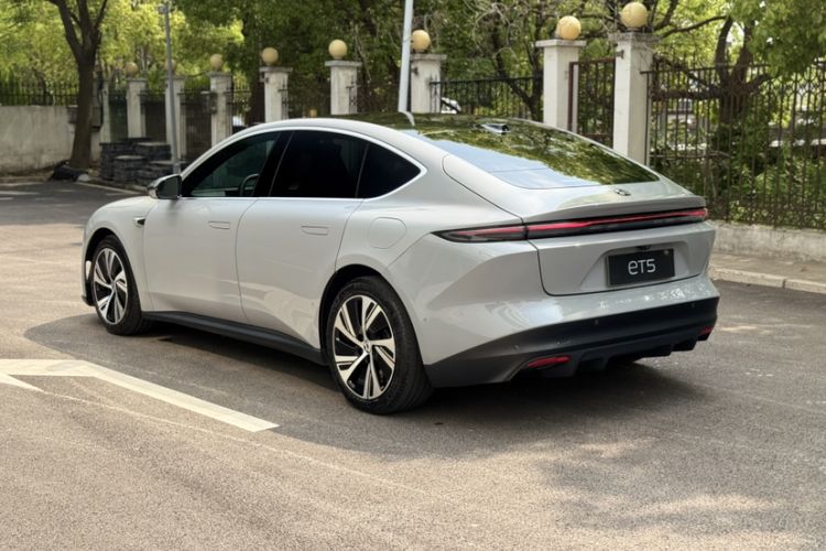 Used Nio ET5 2022 75 kWh Exterior 5