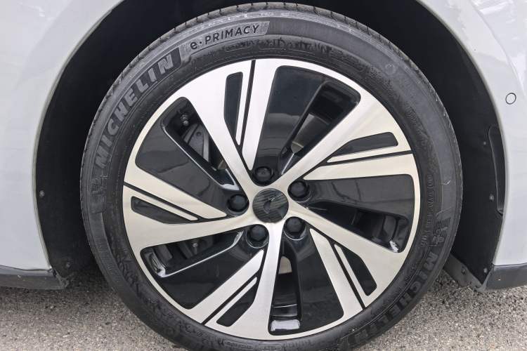 Used Nio ET5 2022 75 kWh Exterior 6