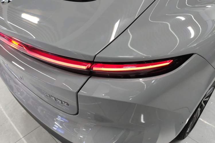 Used Nio ET5 2022 75 kWh Exterior 6