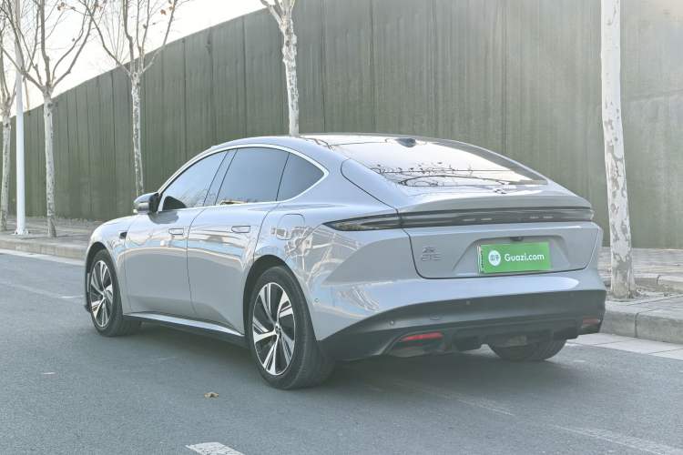 Used Nio ET5 2022 75 kWh Exterior 6