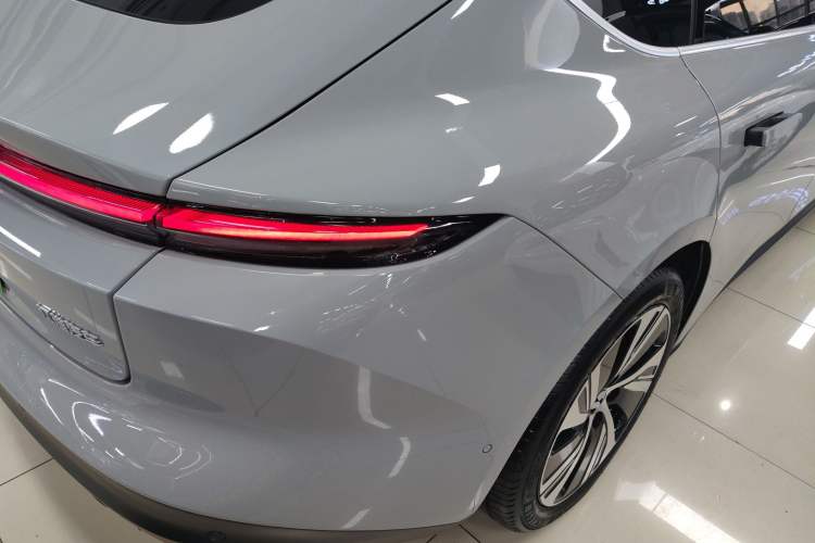 Used Nio ET5 2022 75 kWh Exterior 6