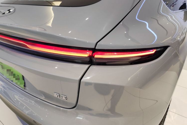 Used Nio ET5 2022 75 kWh Exterior 6