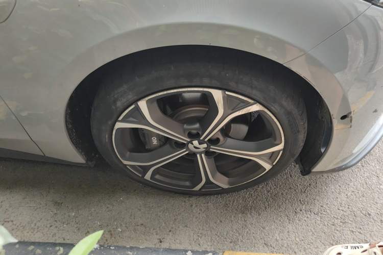Used Nio ET5 2022 75 kWh Exterior 7