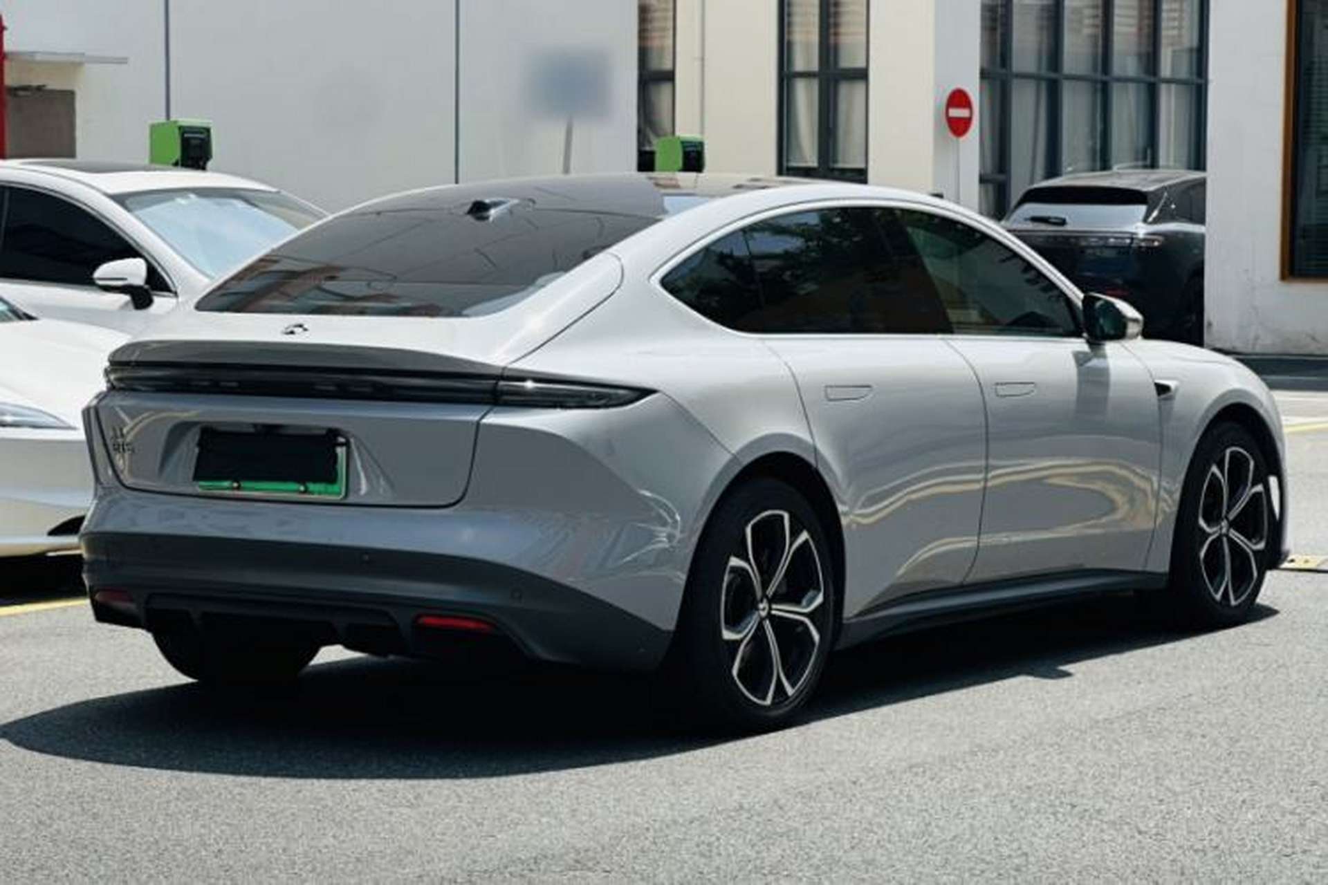 Used Nio ET5 2022 75 kWh Exterior 7