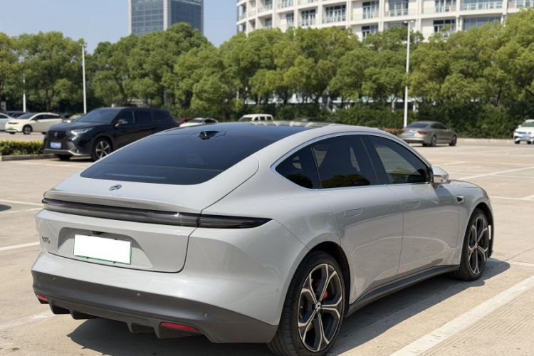 Used Nio ET5 2022 75 kWh Exterior 7