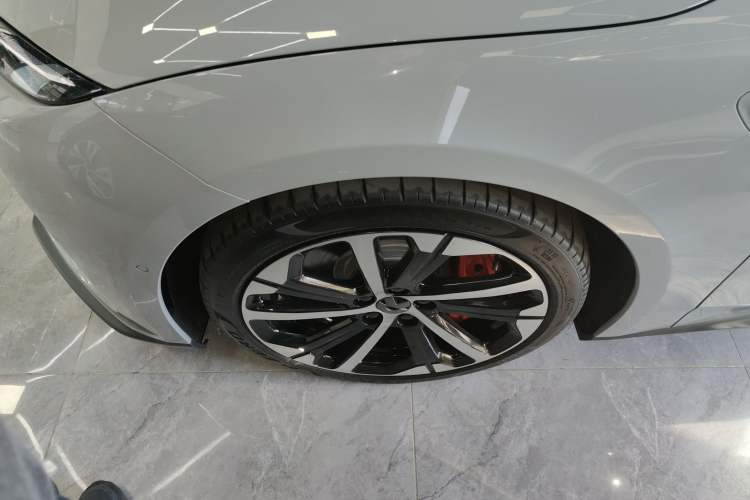 Used Nio ET5 2022 75 kWh Exterior 7