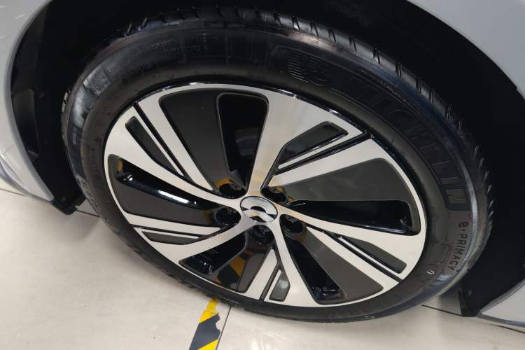 Used Nio ET5 2022 75 kWh Exterior 7