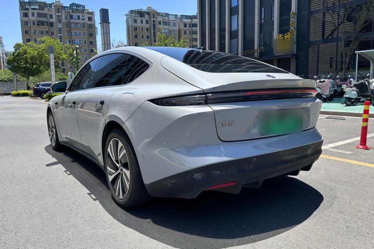 Used Nio ET5 2022 75 kWh Exterior 8