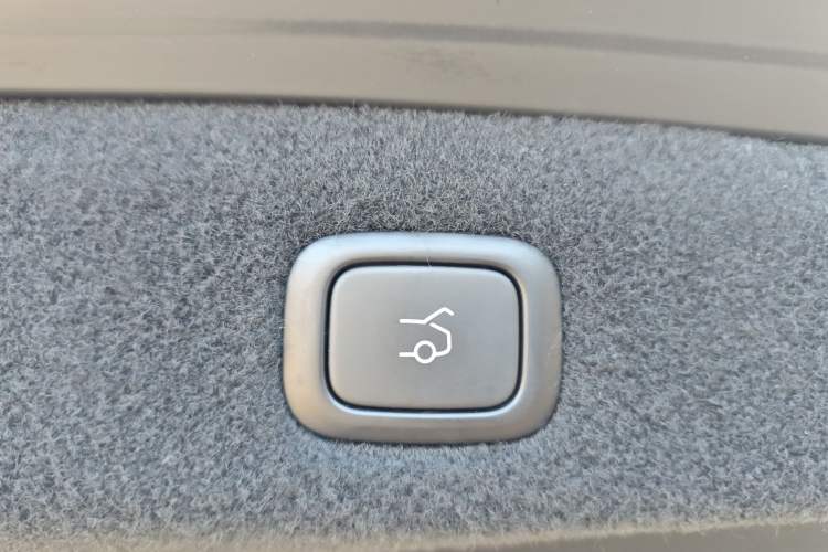 Used Nio ET5 2022 75 kWh Exterior 9
