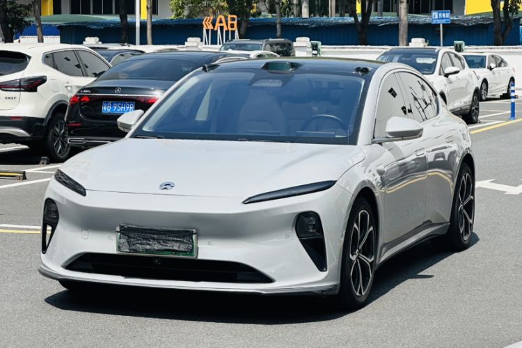 Used Nio ET5 2022 75 kWh Exterior 9