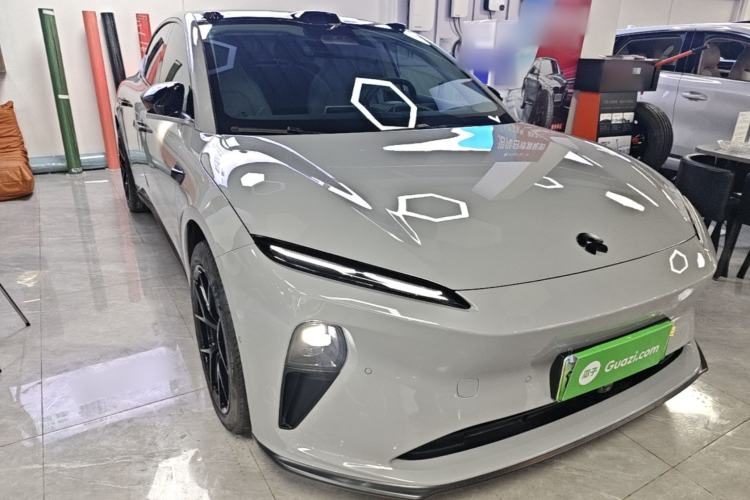 Used Nio ET5 2022 75 kWh Front Right 45 Deg
